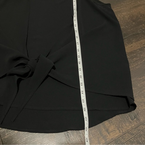 Red Coral | Black sleeveless blouse - Picture 5 of 6